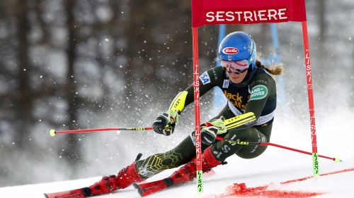 Shiffrin miglior tempo nella qualifica del gigante parallelo, avanti Bassino, Goggia e Brignone