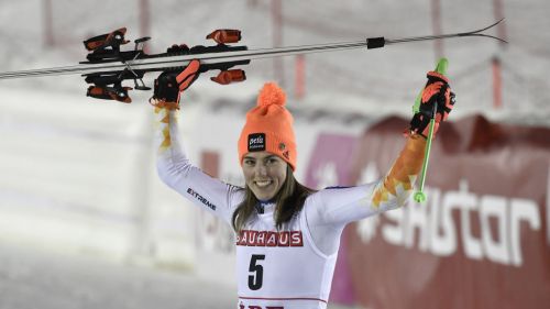 Biathlon: la Sprint è di Julia Simon, Wierer oltre il ventesimo posto la migliore azzurra