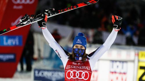 Sì, Mikaela Shiffrin è tornata! E' già duello con Vlhova, che la precede di soli 15 centesimi dopo la prima di Levi