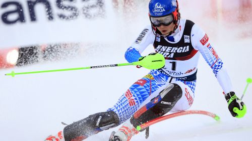 Klæbo batte i russi nella 15 km in classico della Val di Fiemme, Bolshunov resta leader del Tour de Ski