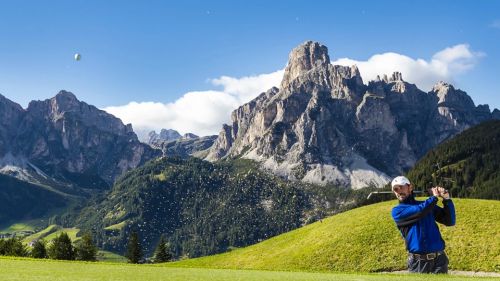 La Gran Risa si trasforma in una buca da... golf: sabato speciale in Alta Badia con tanti campioni