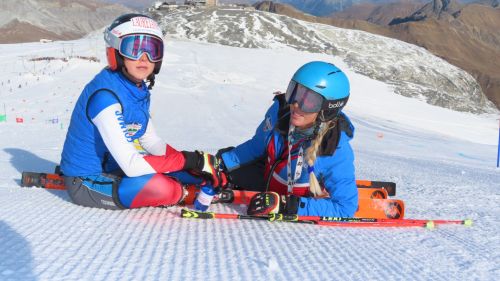 Tanti ex sciatori ai funerali di Mario Cotelli: l'addio commosso di Sondrio ad un mito della neve