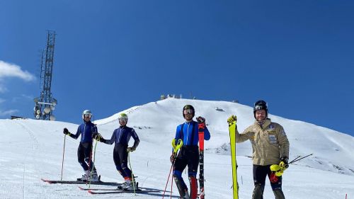 Ester Ledecka non si ferma mai: ancora sugli sci a Livigno e l'ufficialità di Franz Gamper al suo fianco