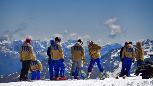 Si presentano le nazionali azzurre di snowboard: gruppo élite con Moioli, Brutto, Visintin, Sommariva e Perathoner