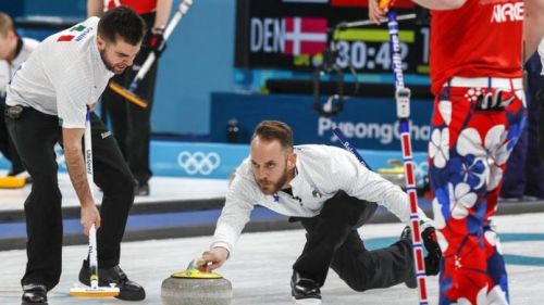 Hirscher intervistato dai bambini della Stiria: 'In gara solo se in grado di vincere, ma i giovani emergono...'