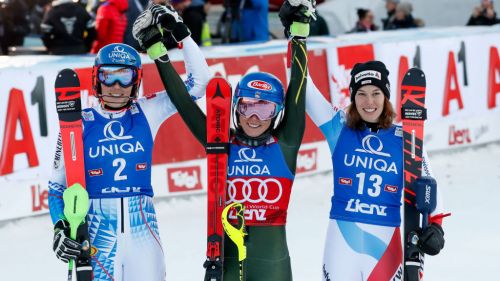 Curtoni e Bassino ad aprire la seconda prova della discesa di Val d'Isère: n° 13 per Goggia