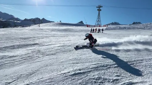 Nastasia Noens rispetta i tempi di recupero: tre mesi dopo l'infortunio al malleolo è tornata sugli sci