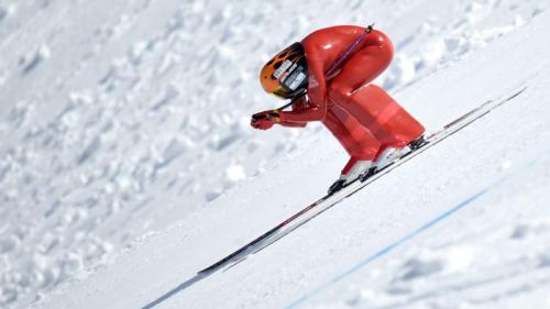 Dressen rovina la festa di Feuz e della Svizzera nella discesa di Saalbach. Miglior azzurro Marsaglia
