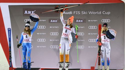 Biathlon: la Sprint è di Julia Simon, Wierer oltre il ventesimo posto la migliore azzurra