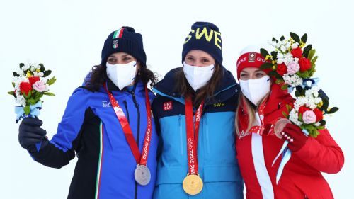 Un lunedì tutto azzurro: notte pazzesca con lo sci, poi Lollobrigida, Wierer, Fontana, il doppio da sogno del curling...