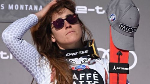 Che paura per Sofia Goggia: incidente stradale al Sestriere, l'olimpionica è illesa
