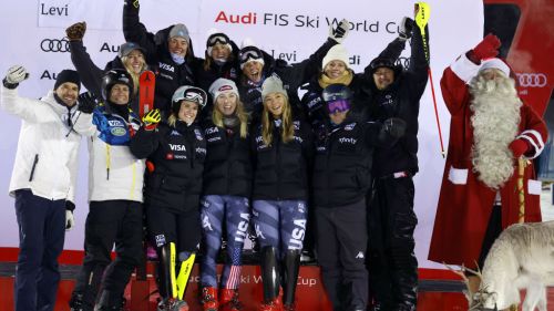 Diciotto atlete dei gruppi Coppa Europa a Cervinia: sino al 30 novembre si lavora sulla velocità