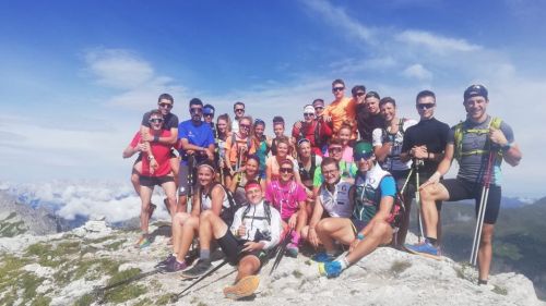 Slalomisti azzurri nella snowhall di Amneville assieme ai colleghi francesi guidati da Muffat-Jeandet