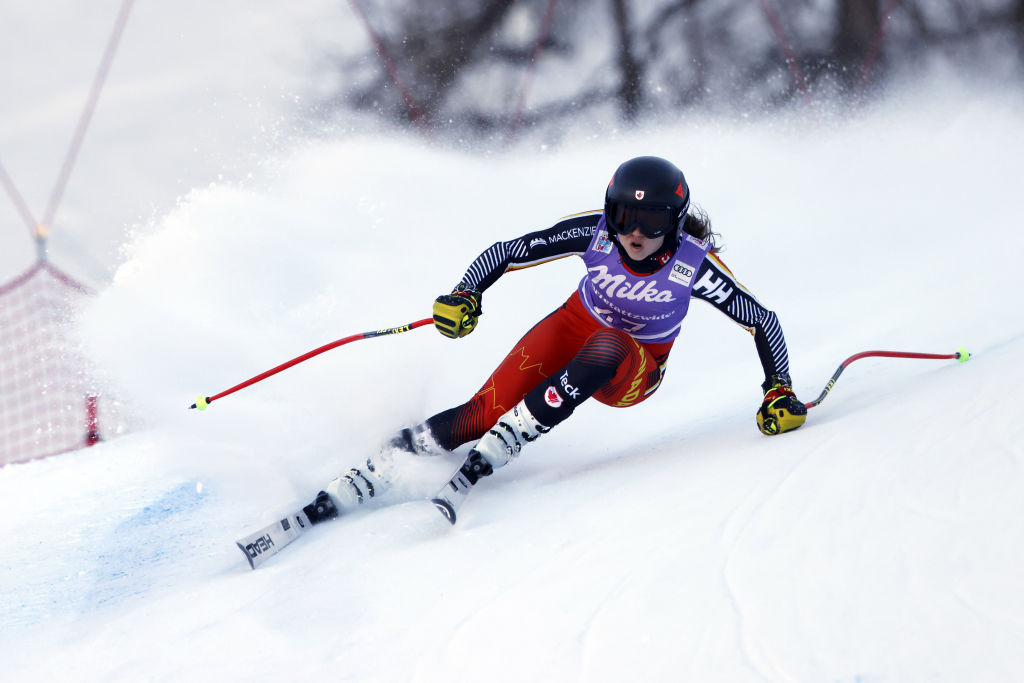 Es Candace Crawford de nuevo en Coronet Peak, en Nelson el hombre gigante.  Sasaki y Colturi en el eslalon de La Parva