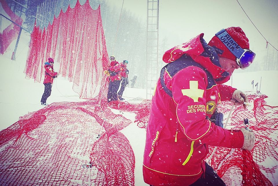 In Val d'Isère nevica, ma c'è fiducia: 'Abbiamo gli uomini per farcela'. Slalom confermato alle ore 9.30 di sabato