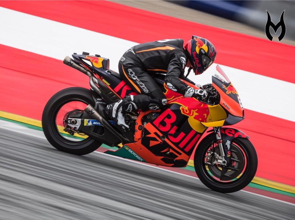 Un'intera giornata in pista per Marcel Hirscher, ma in sella alla KTM: 'Guidare una MotoGP era il mio sogno'