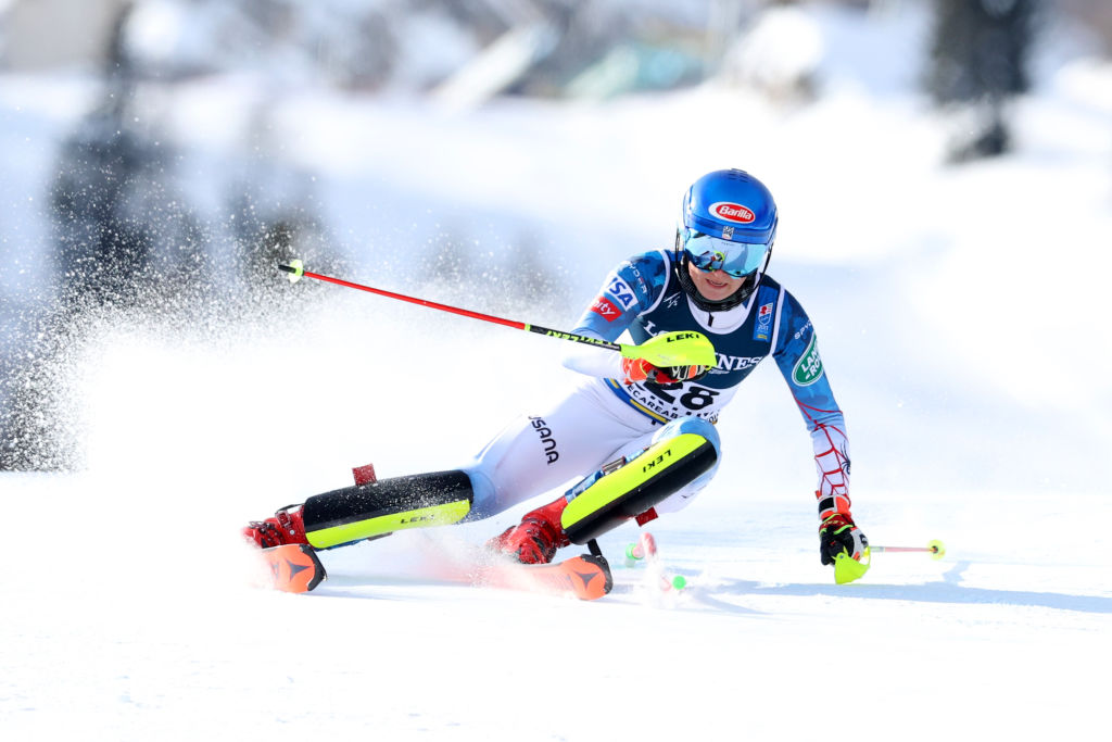 Shiffrin, 6 leggenda! Il primo titolo in combinata di Mikaela, su a. Rabbia Brignone