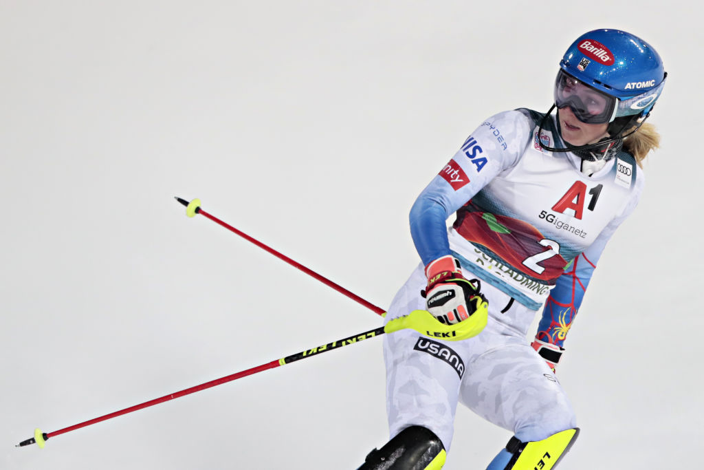 Le lacrime di Mikaela Shiffrin nella notte più difficile: 'Vittoria speciale sulla pista dei sogni'