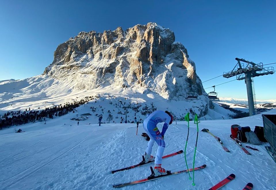 E Petra Vlhova cosa fa? Prepara la sfida con Shiffrin all'ombra del Sassolungo...