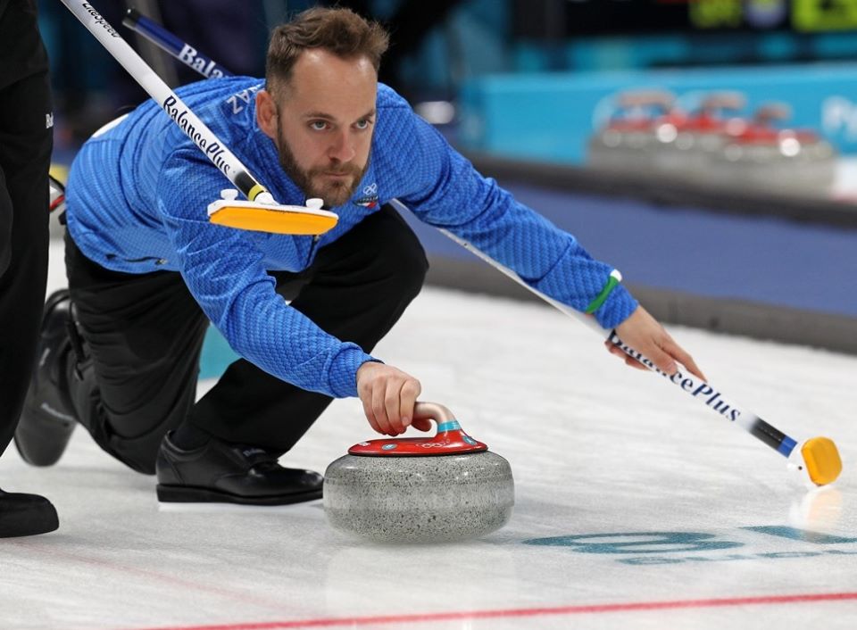 L'Italcurling vola: superata anche l'Inghilterra, stasera sfida alla Danimarca. E le donne sono imbattute...