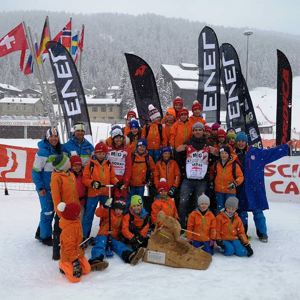 A Santa Caterina Valfurva l'incontro con i campioni è 'solo' a tavola, ma la neve non ferma la solidarietà