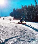 Mikaela Shiffrin è tornata tra i pali: allenamento di slalom per arrivare al top a Levi
