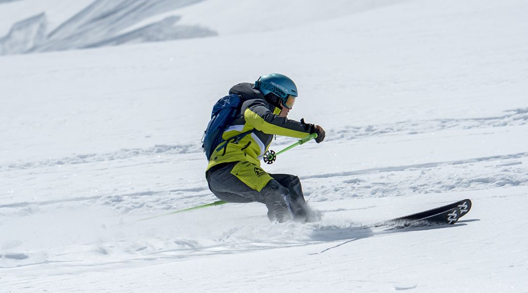 Lena Attorresi al test di Volkl Mantra M6 (2022)