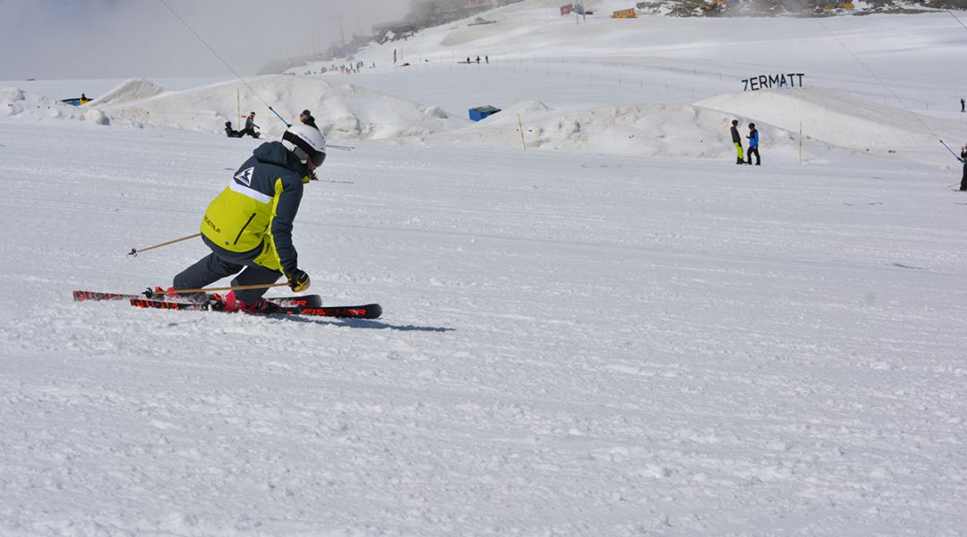 Alex Favaro al test di Fischer RC4 The Curv DTI ALL RIDE (2022)