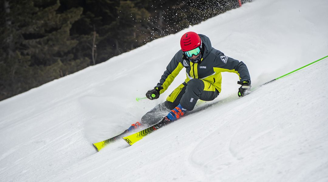 Alex Favaro al test di Volkl Racetiger SL (2023)