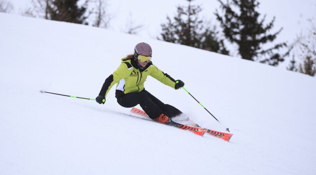 Valeria Poncet al test di Volkl Racetiger RC (2024)