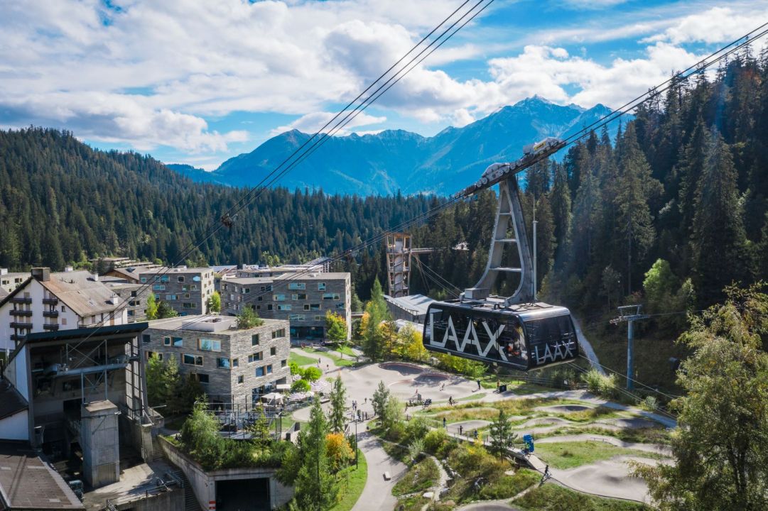 Gondola Laax