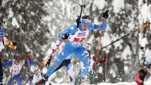 Il tedesco Nawrath coglie la prima vittoria nella pirotecnica Sprint di Oestersund. Tredicesimo un ottimo Bionaz, 14^ Giacomel