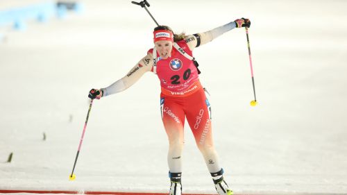 Salto con gli sci: Lovro Kos vola nel vento di Lahti, Kobayashi terzo accorcia nella generale