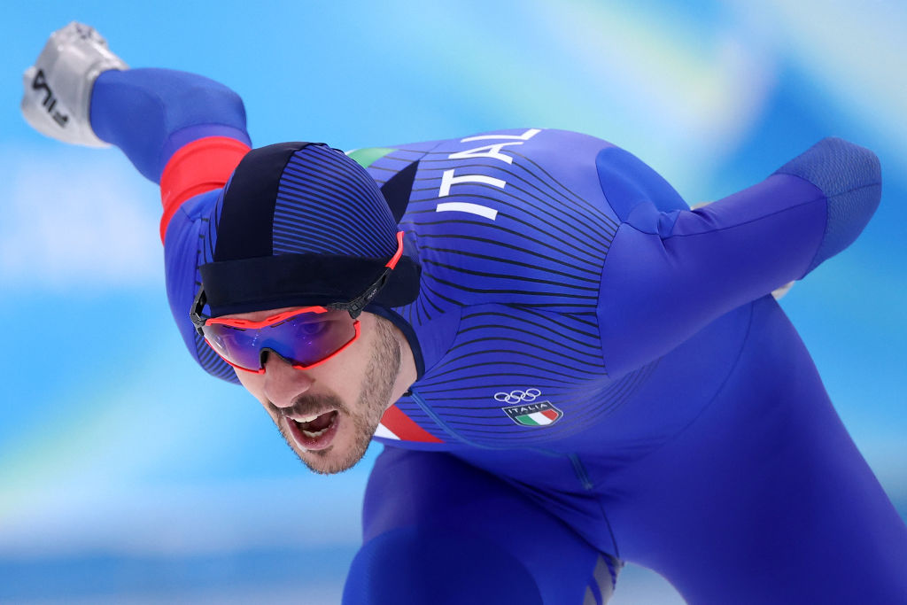 Speed Skating: Davide Ghiotto domina i 10.000 metri a Calgary