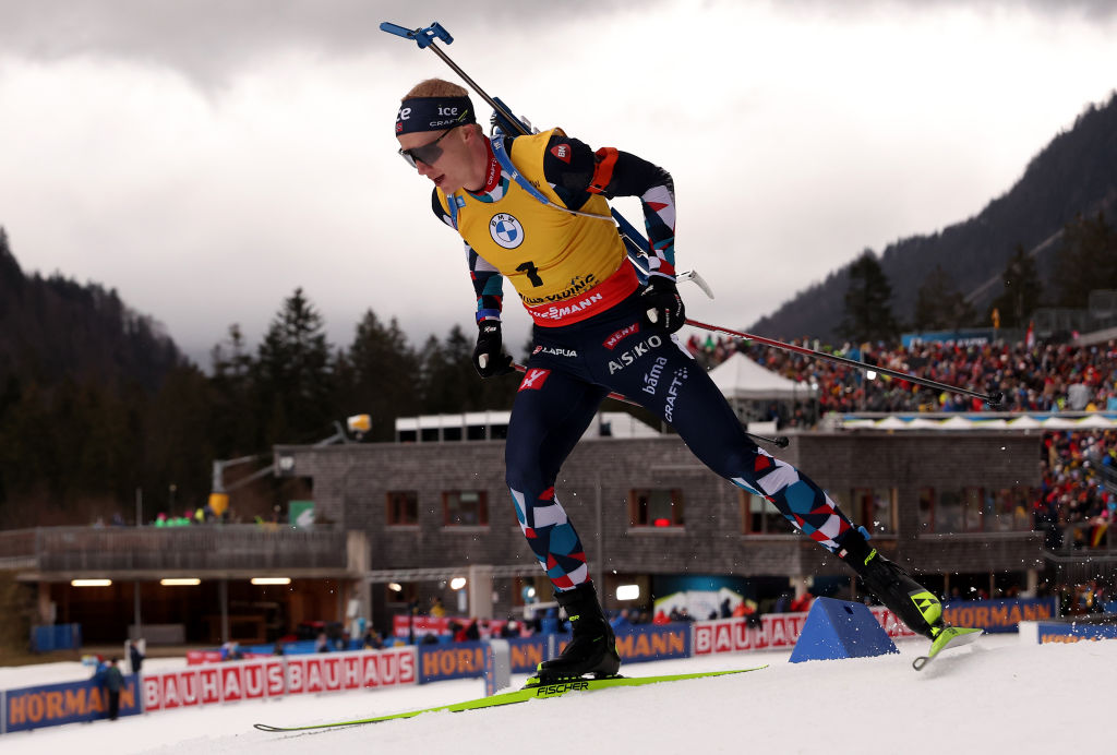 Biathlon: Johannes Boe vince di forza la Mass Start di Ruhpolding, Giacomel ventesimo