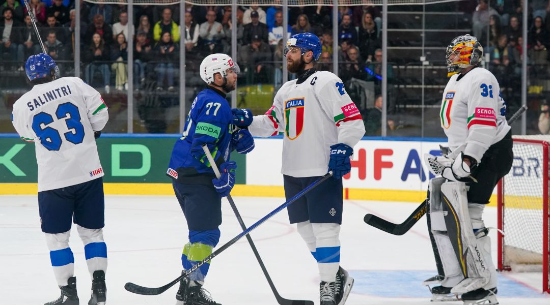 '.Hockey: l'Italia cede alla Slovenia (2-0), il cammino mondiale si complica. Venerdì ci si gioca tutto con l'Ungheria.'