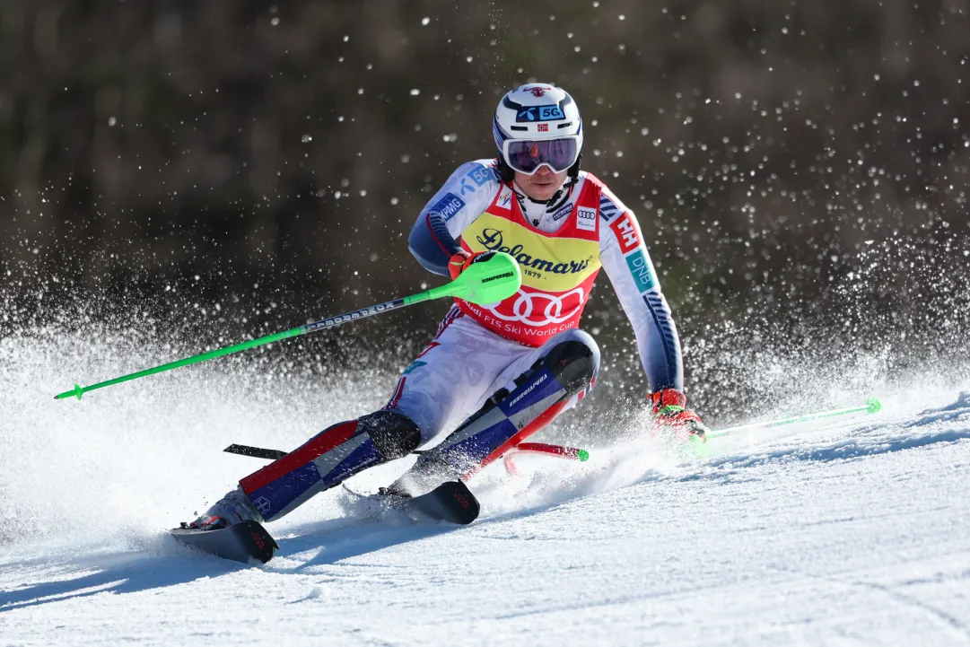 Magia di Kristoffersen nell'inferno della Podkoren: è doppietta a Kranjska Gora, Vinatzer in top ten