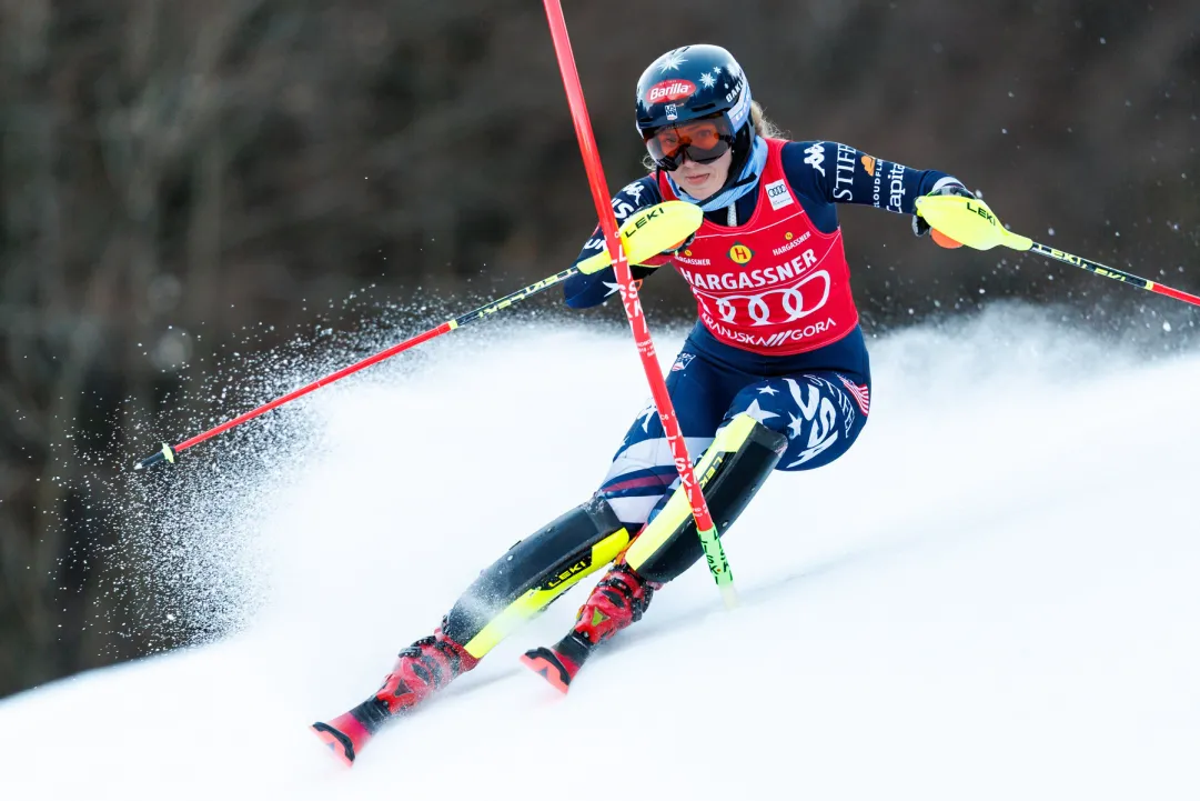 Shiffrin batte ancora Rast e non si ferma: 6 su 6 in stagione e sono 70 slalom vinti, gran gara azzurra