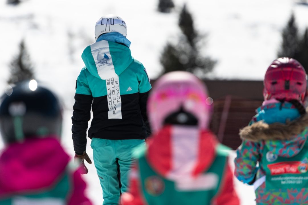 Ecco 'Snow Pass Under 18': dall'11 al 22 dicembre i giovani sciano a soli 5 euro