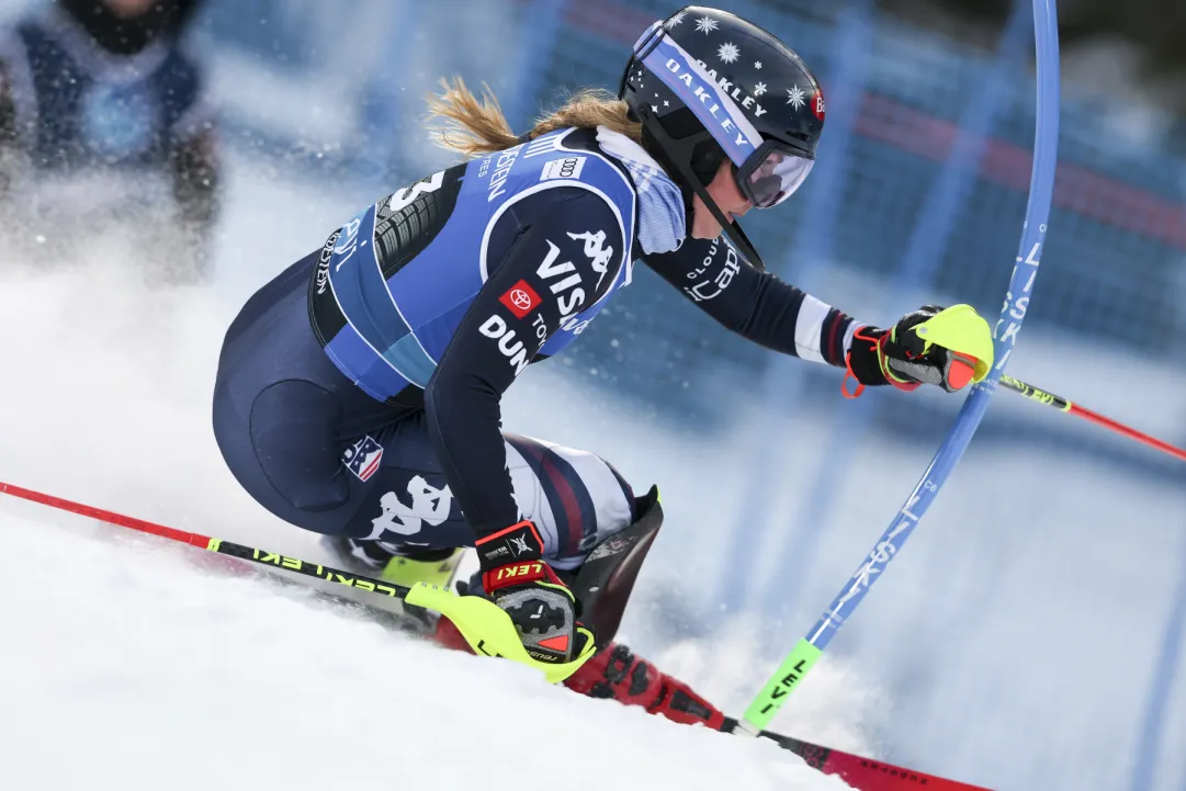 Shiffrin è di un altro pianeta: distacchi folli nella 1^ manche di Levi, a