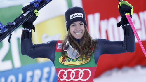 Il sorriso di Bassino sotto la neve di Ushuaia, prima giornata in pista per le big azzurre. Oggi rientrano Gross e Razzoli