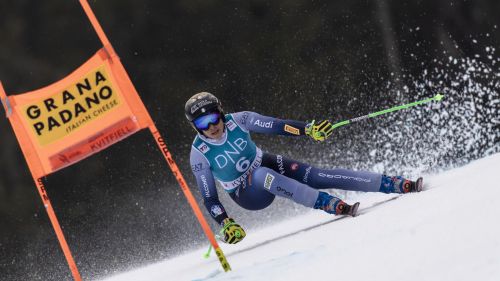 Salto con gli sci: Lovro Kos vola nel vento di Lahti, Kobayashi terzo accorcia nella generale