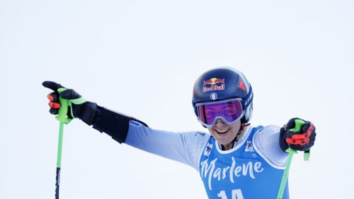 Immensa Dea nel cielo d'Europa, la pazza gioia di Sofia Goggia e Michela Moioli: Che serata...