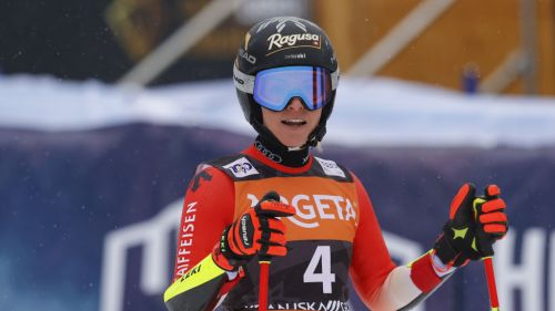 Elisa Platino deraglia nella 2^ manche, è di Doriane Escane il primo gigante di Sestriere