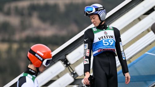 Ryoyu Kobayashi anticipa Zyla nella qualificazione di Planica, solo Insam ce la fa per l'Italia