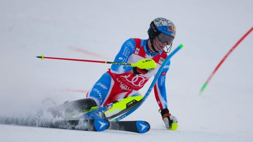 Shiffrin non sbaglia nulla, ma una ritrovata Holdener tiene il passo nella 1^ manche di Gurgl