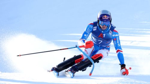 Mondinelli... c'è! La valsesiana è 3^ a metà gara dello slalom iridato guidato dalla solita Germane