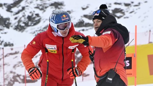 Odermatt vuole il tris sulla Face nel gigante di sabato, debutto in CdM per il giovane slalomista Iten