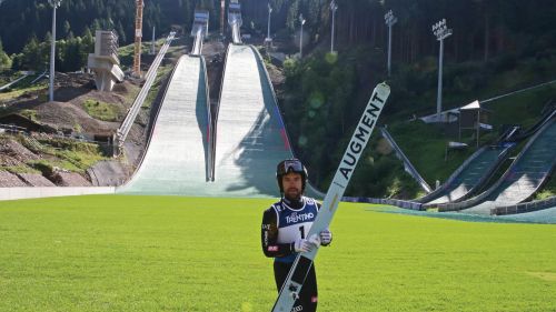 Nika Prevc non sbaglia, a Trondheim la slovena è oro mondiale su Normal Hill, argento a Freitag