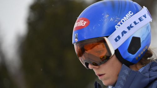 Mondinelli... c'è! La valsesiana è 3^ a metà gara dello slalom iridato guidato dalla solita Germane